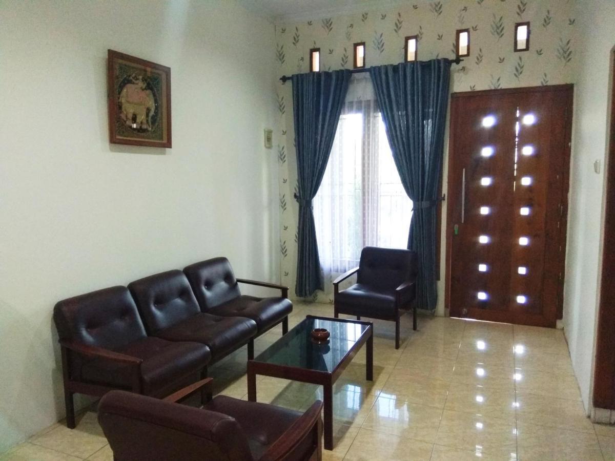 Kenayan Asri Residence by FH Stay Kalasan Bagian luar foto