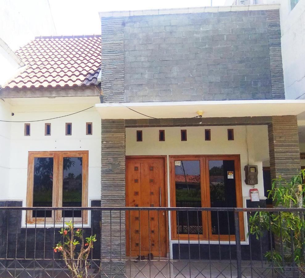 Kenayan Asri Residence by FH Stay Kalasan Bagian luar foto